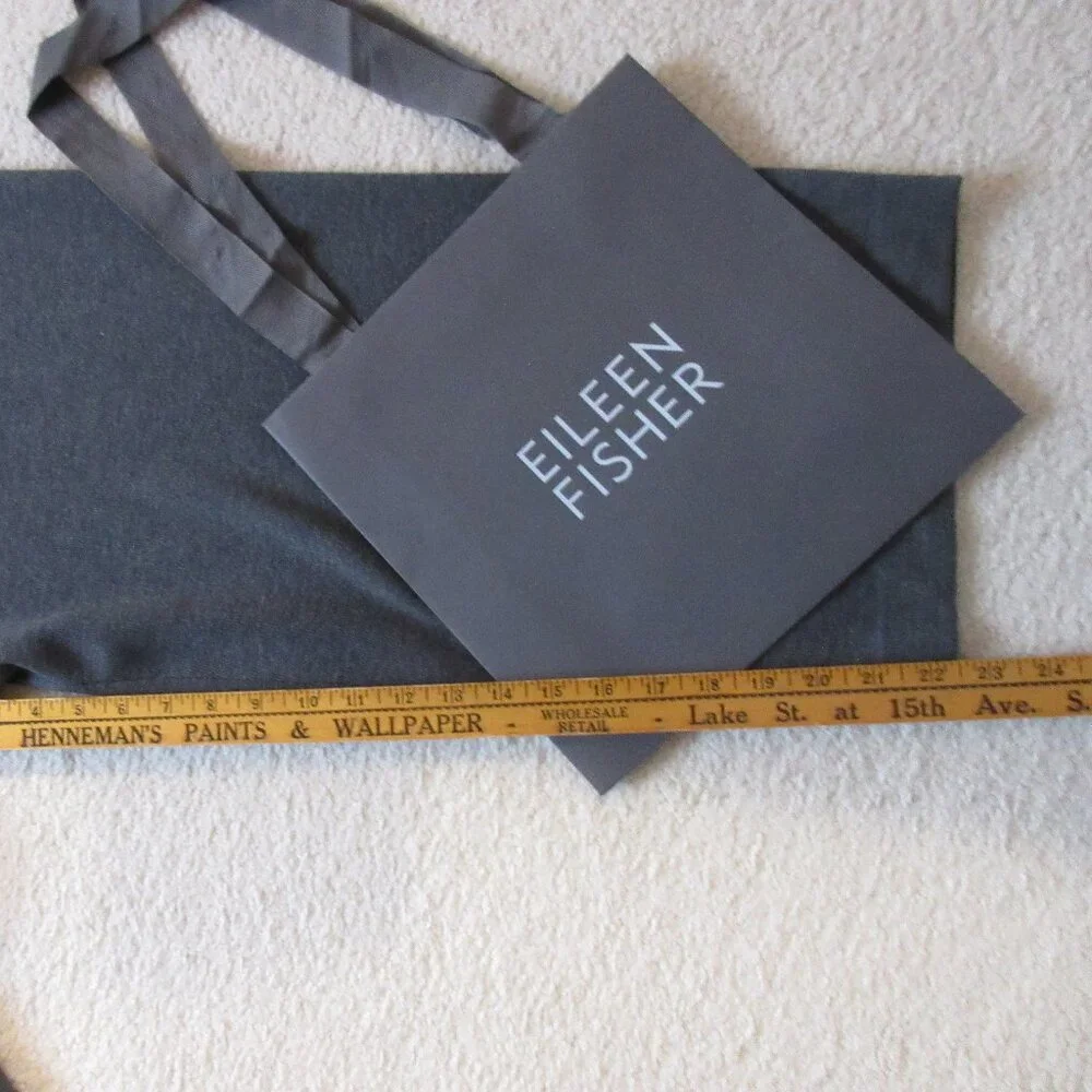 💕 EILEEN FISHER 100% Wool Ash Gray Crop Pants in Large - LIKE NEW 💕 - Picture 6 of 7
